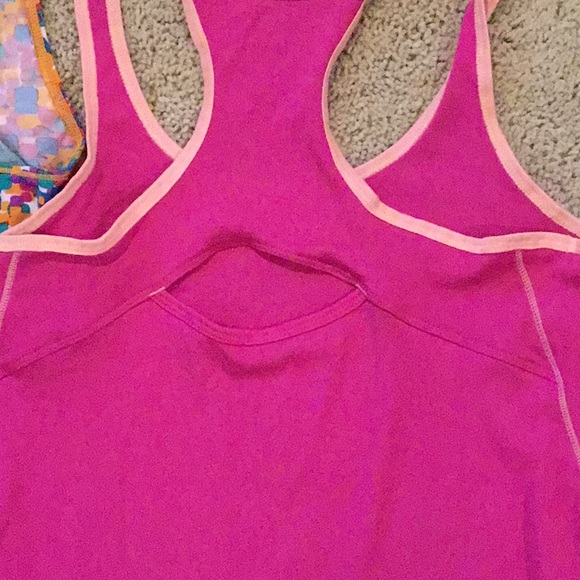 Set of 2 sports bra and tank, S,XS. GUC. - Picture 6 of 8